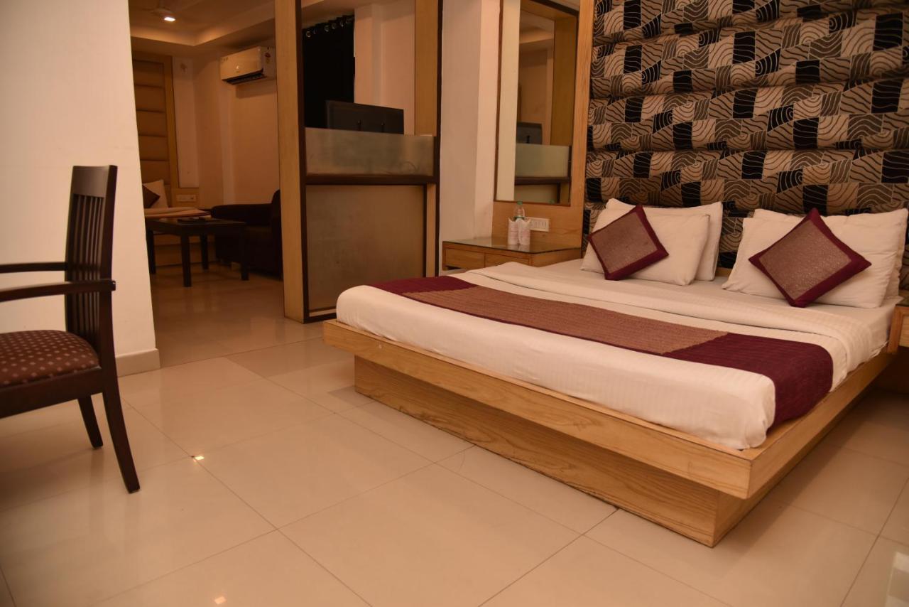 Hotel Yellow Saffron Delhi  Exterior foto