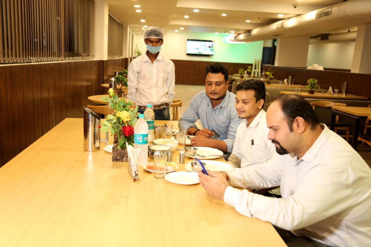 Hotel Yellow Saffron Delhi  Exterior foto